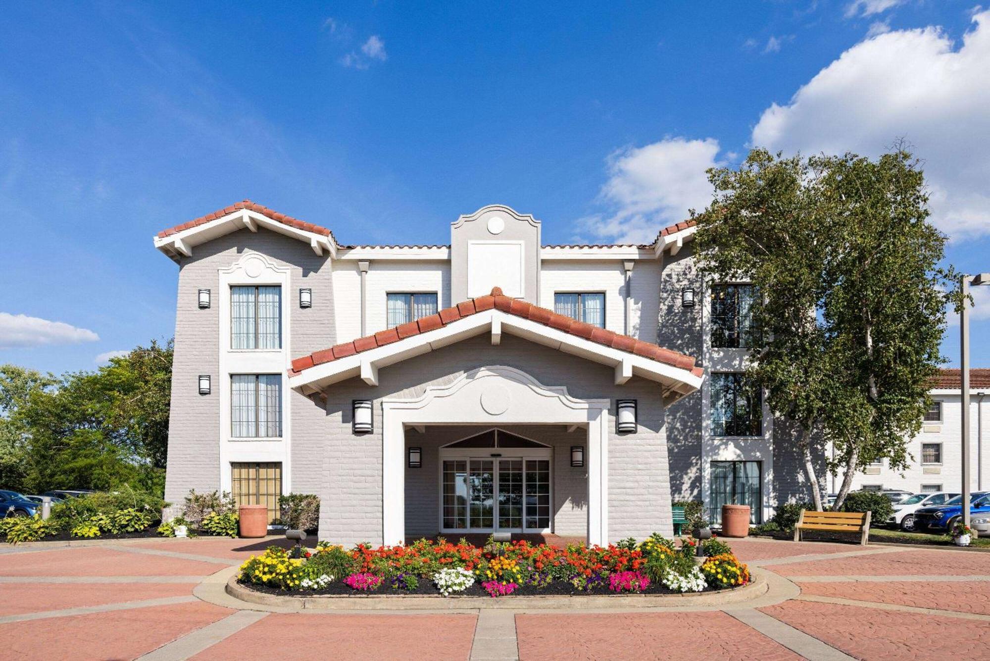 La Quinta Inn By Wyndham Pittsburgh Airport Moon Township Экстерьер фото