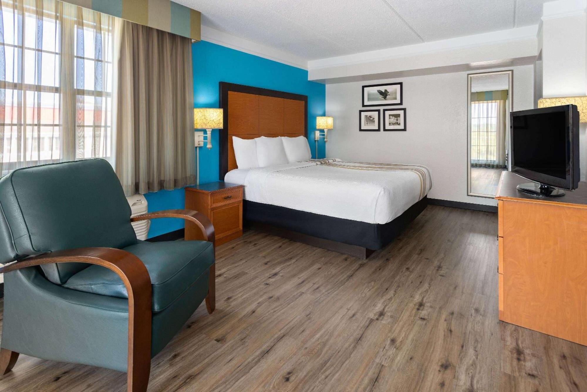 La Quinta Inn By Wyndham Pittsburgh Airport Moon Township Экстерьер фото